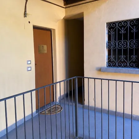 Apartment La Nicchia Del Duomo Como